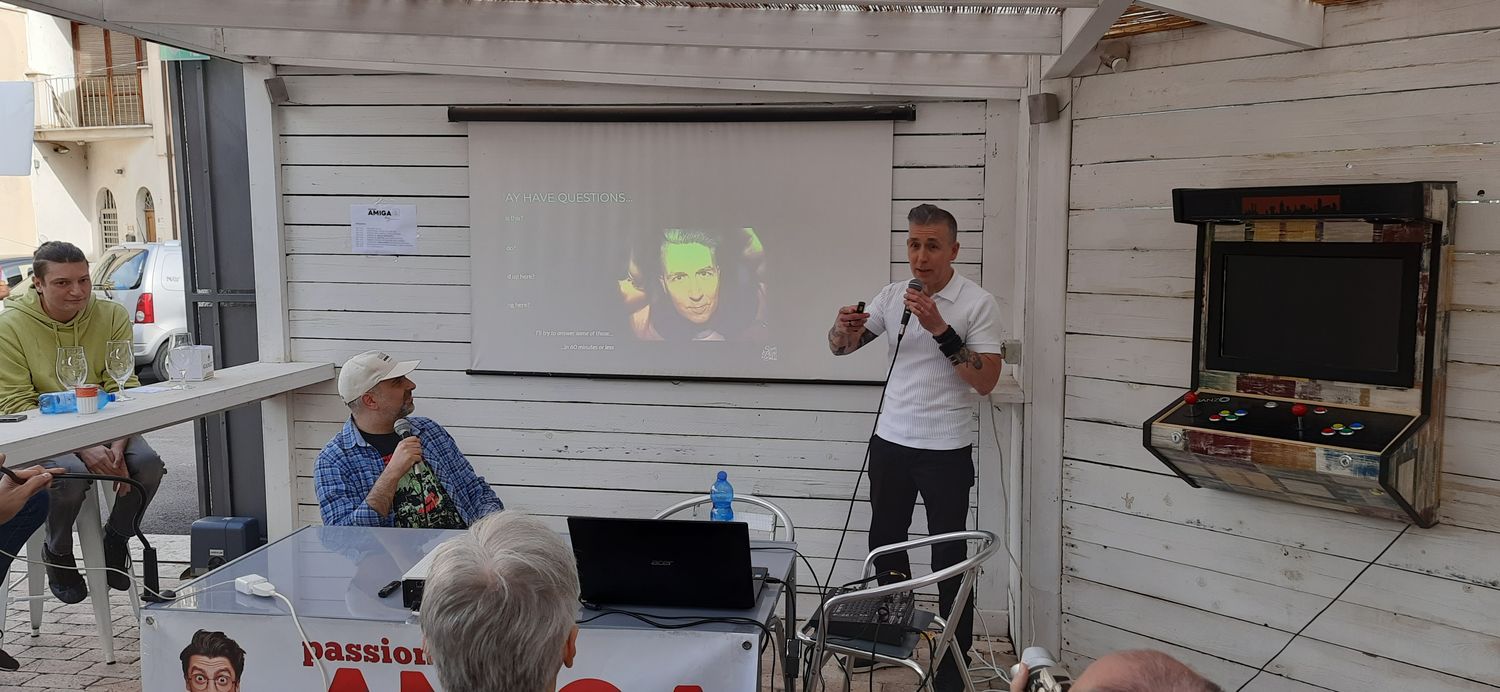 Un ospite durante un talk