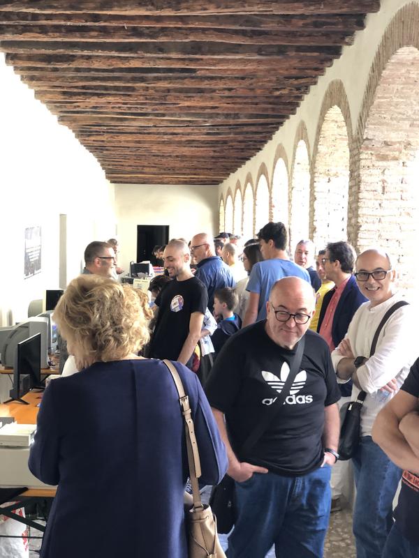 Il pubblico nel chiostro
