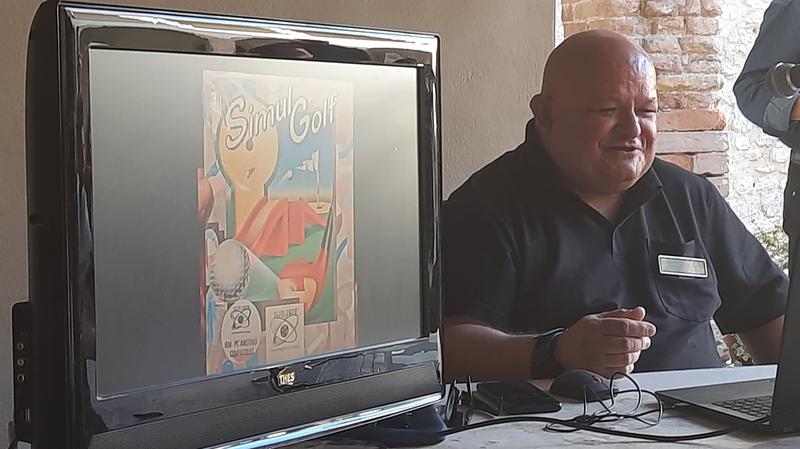 Un ospite durante la conferenza