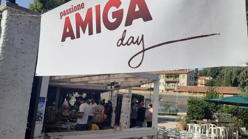 Lo striscione del Passione Amiga Day