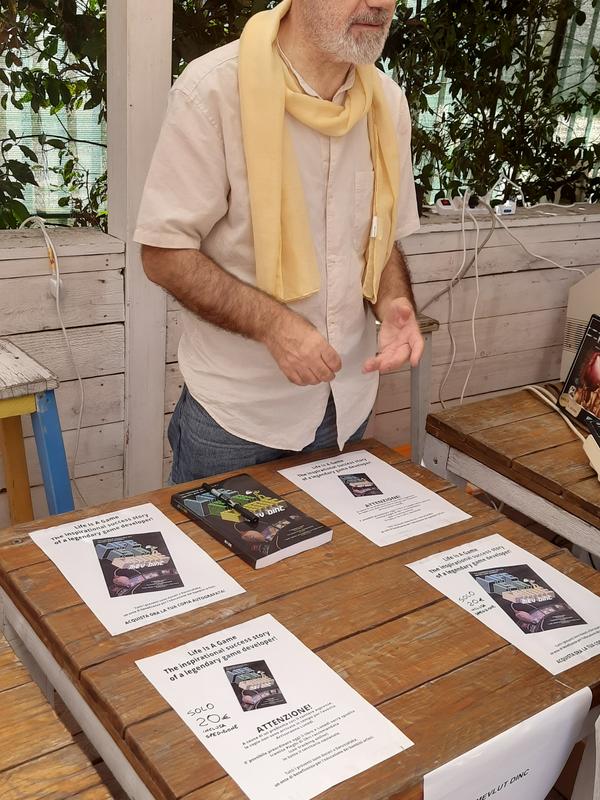 Il tavolo delle presentazioni