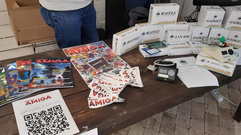 Gadget e prodotti W.A.F.F.L.E.