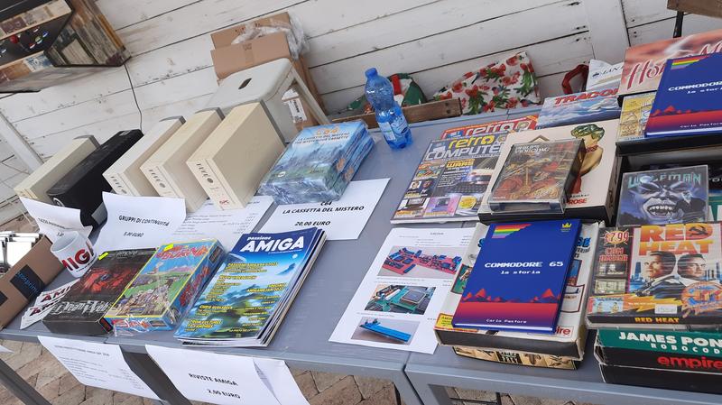 Riviste e giochi in mostra